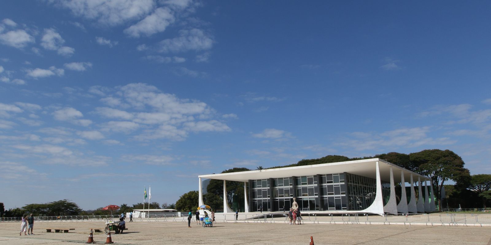 Praca dos Tres Poderes sera restaurada diz Cappelli