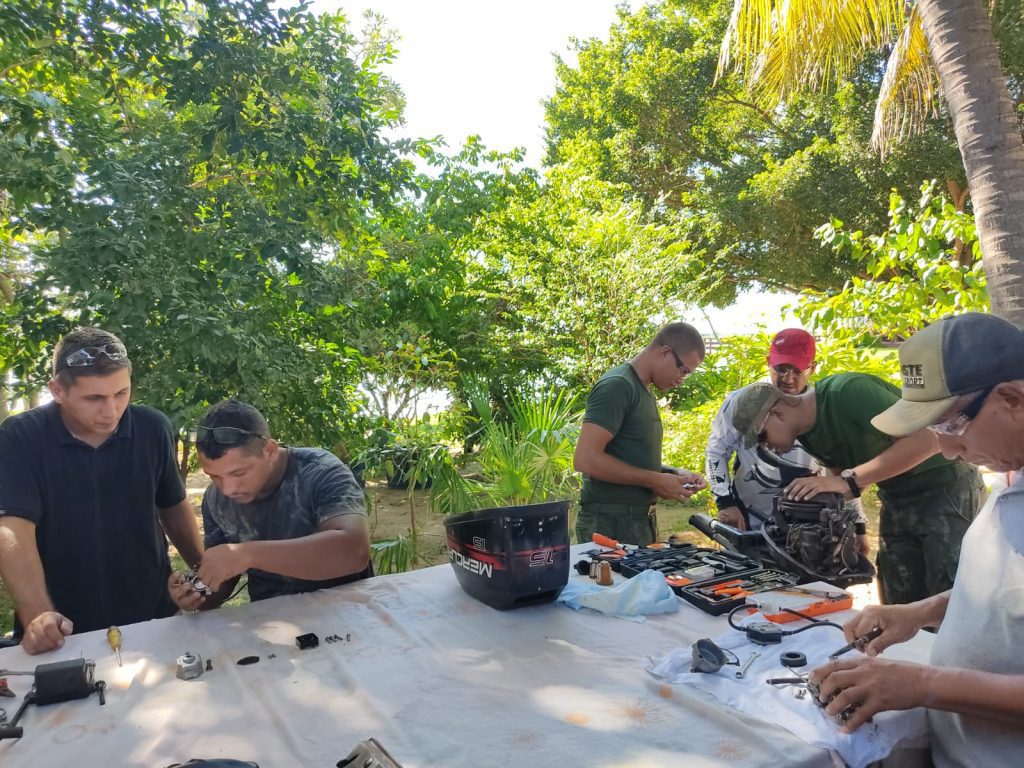 Subsecretaria da Juventude leva curso de manutencao de motor de
