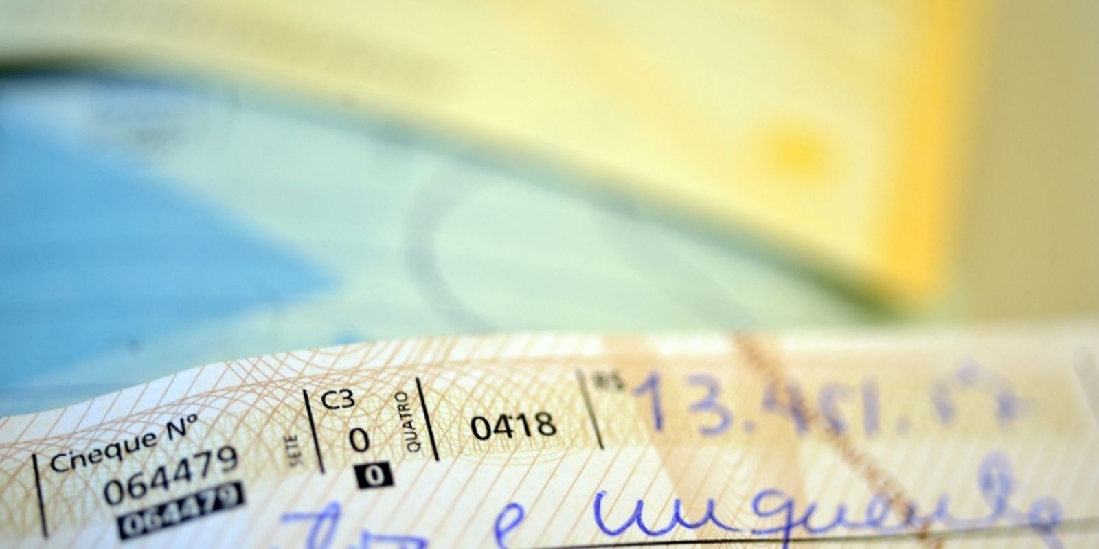 Uso de cheques no Brasil cai 95 desde 1995
