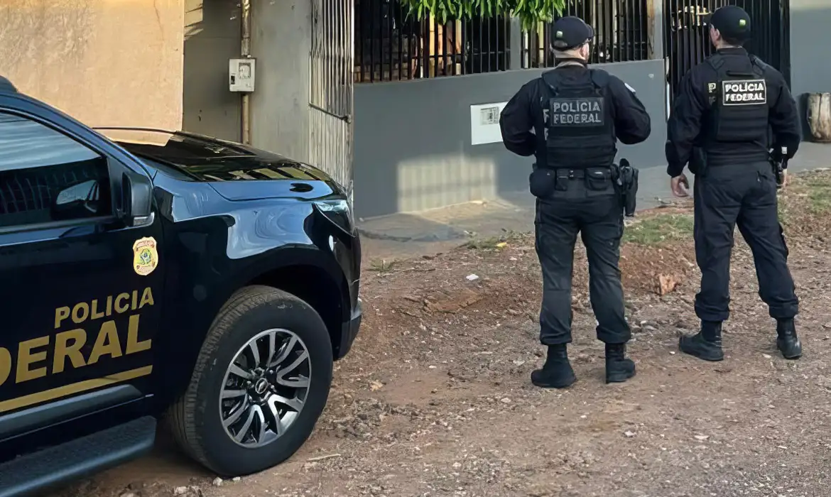 Você está visualizando atualmente PF deflagra operação contra grupo que trazia drogas do Paraguai