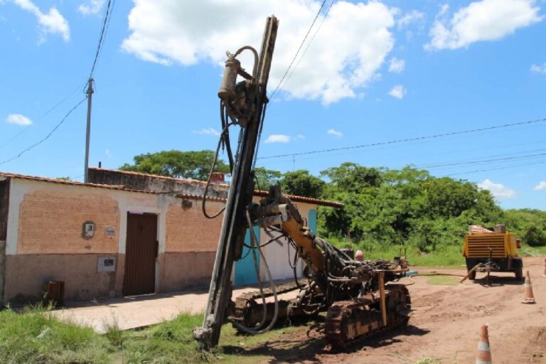 Prefeitura de Ladário inicia obra de asfaltamento no Bairro Santo Antonio