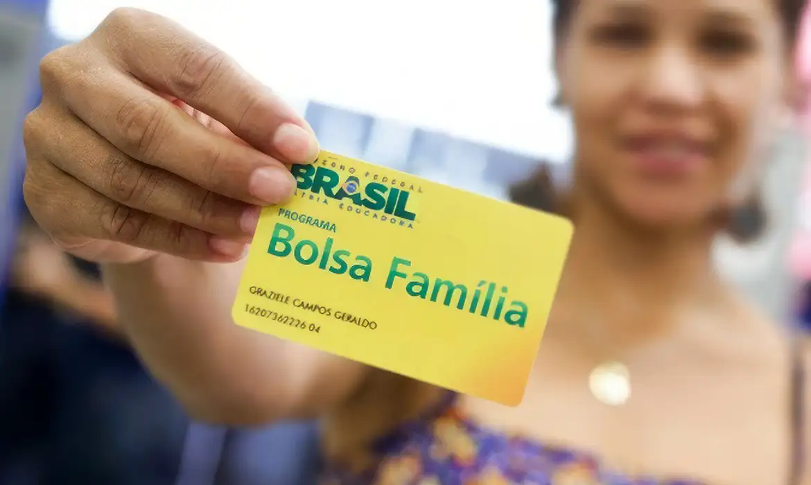 Leia mais sobre o artigo Caixa paga novo Bolsa Família a beneficiários com NIS de final 5