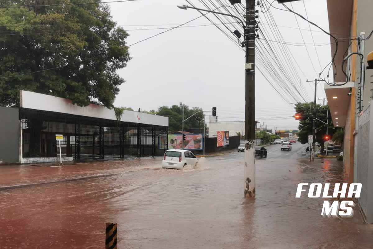 Você está visualizando atualmente Corumbá, Ladário e mais nove municípios estão em alerta para chuvas intensas