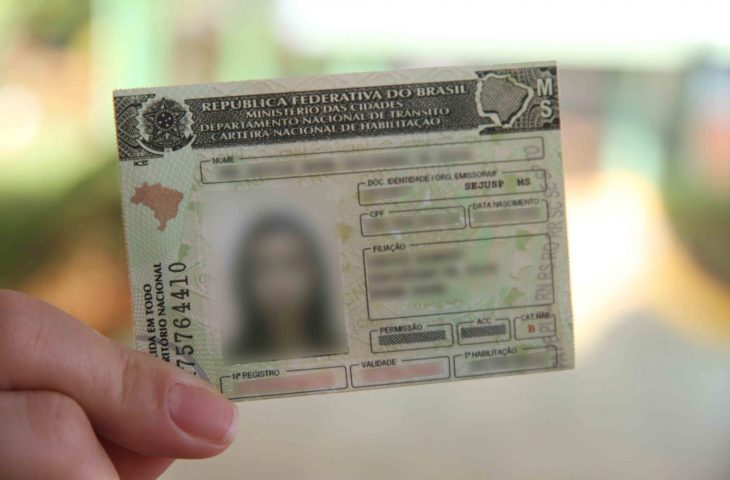 Alerta: Promessa de CNH sem aulas é golpe com documento falso