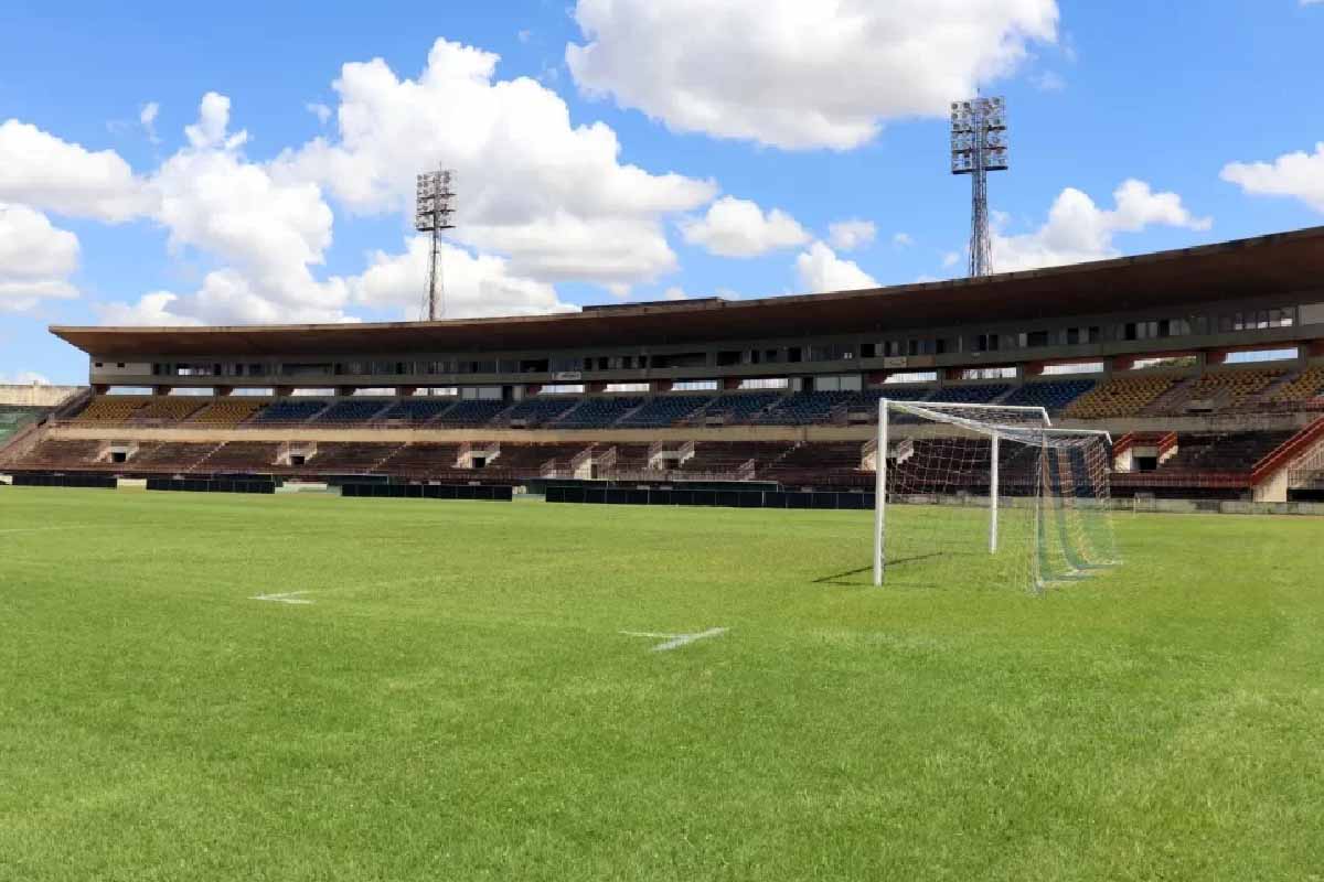 Você está visualizando atualmente MP confirma liberação de público nos estádios para abertura do estadual de futebol