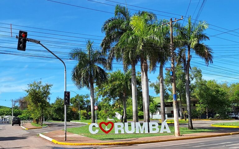Eu amo Corumbá: Rodoviária, Buraco das Piranhas e fronteira ganham novos letreiros