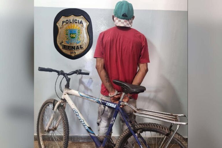 Homem com tornozeleira furta bicicleta, mas acaba preso em Corumbá