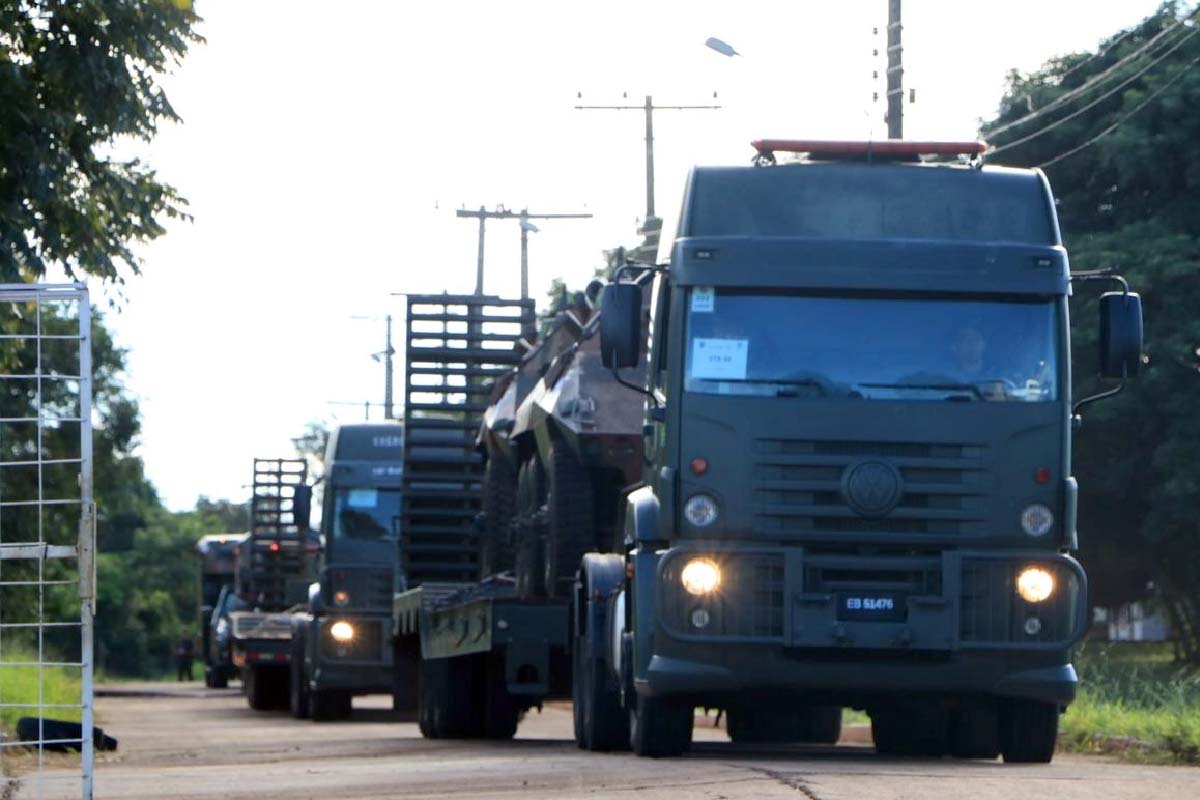 Leia mais sobre o artigo Esquadrão de cavalaria mecanizado do CMO se desloca para reforçar fronteira do Brasil em Roraima