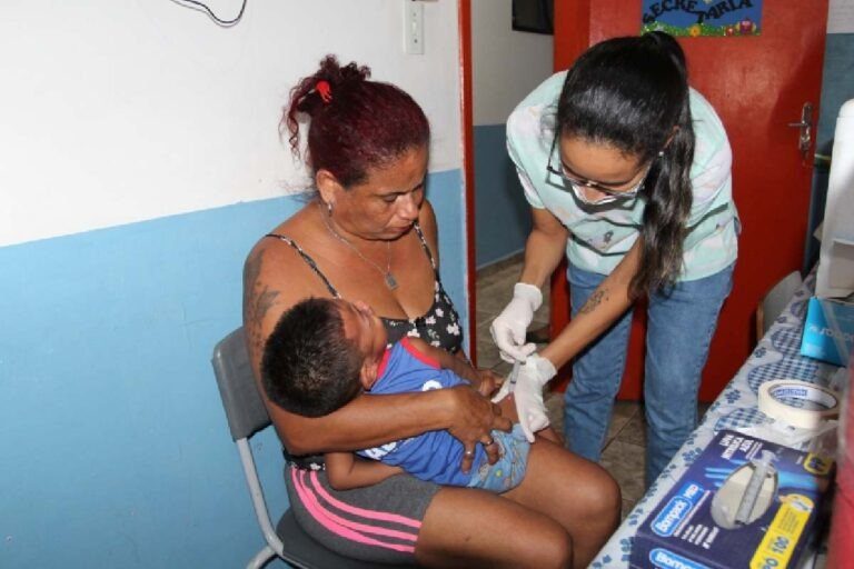 Em Ladário crianças a partir de 6 meses podem se vacinar contra covid-19