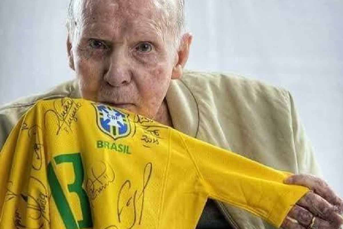 Você está visualizando atualmente Morre aos 92 anos, o tetracampeão Zagalo, a lenda do futebol brasileiro