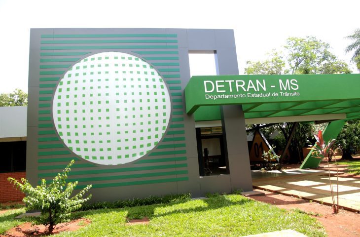 Ex-proprietários de veículos leiloados podem solicitar saldo remanescente junto ao Detran-MS