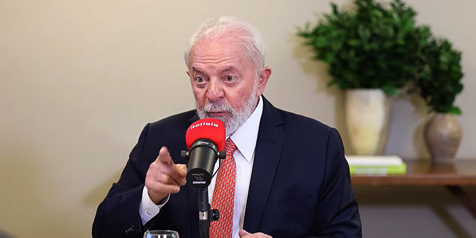 Lula espera rigor da lei para aqueles que atentaram contra