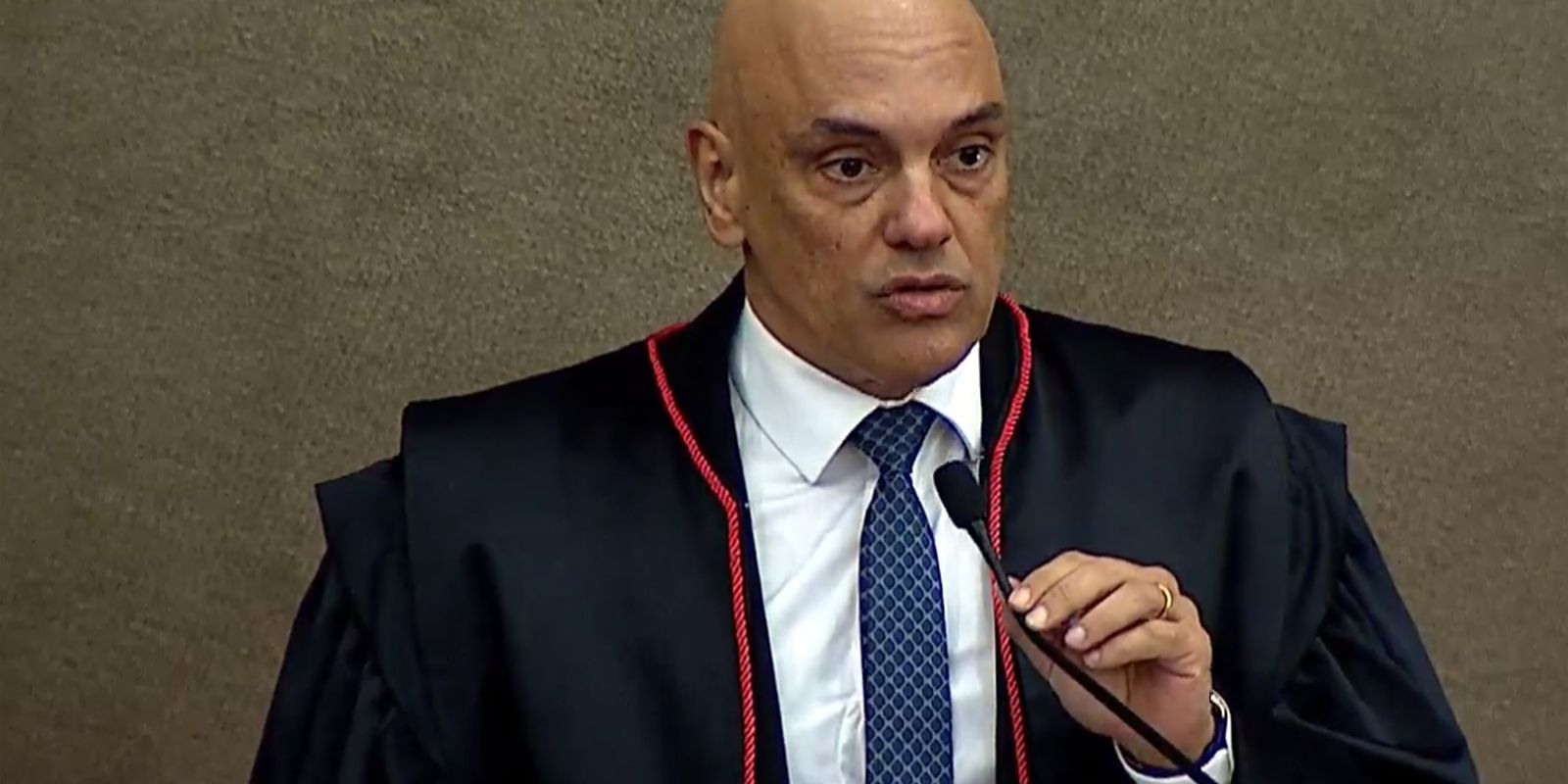 Moraes diz que candidatos podem ser cassados por uso negativo