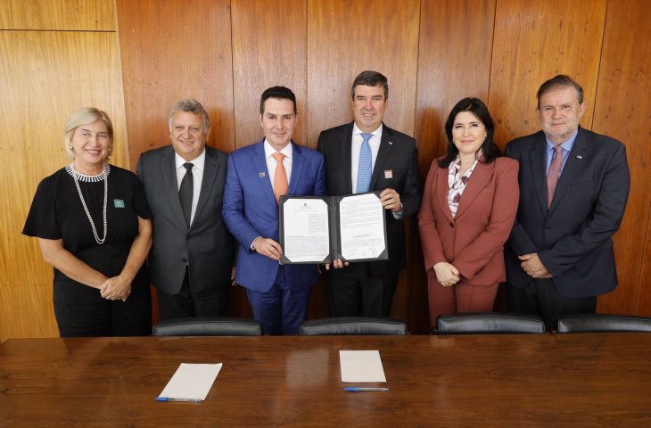 MS firma parceria para construir 194 novas moradias com o governo federal