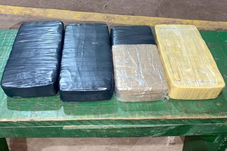 Passageiro é preso com cocaína escondida em poltrona de ônibus em Corumbá