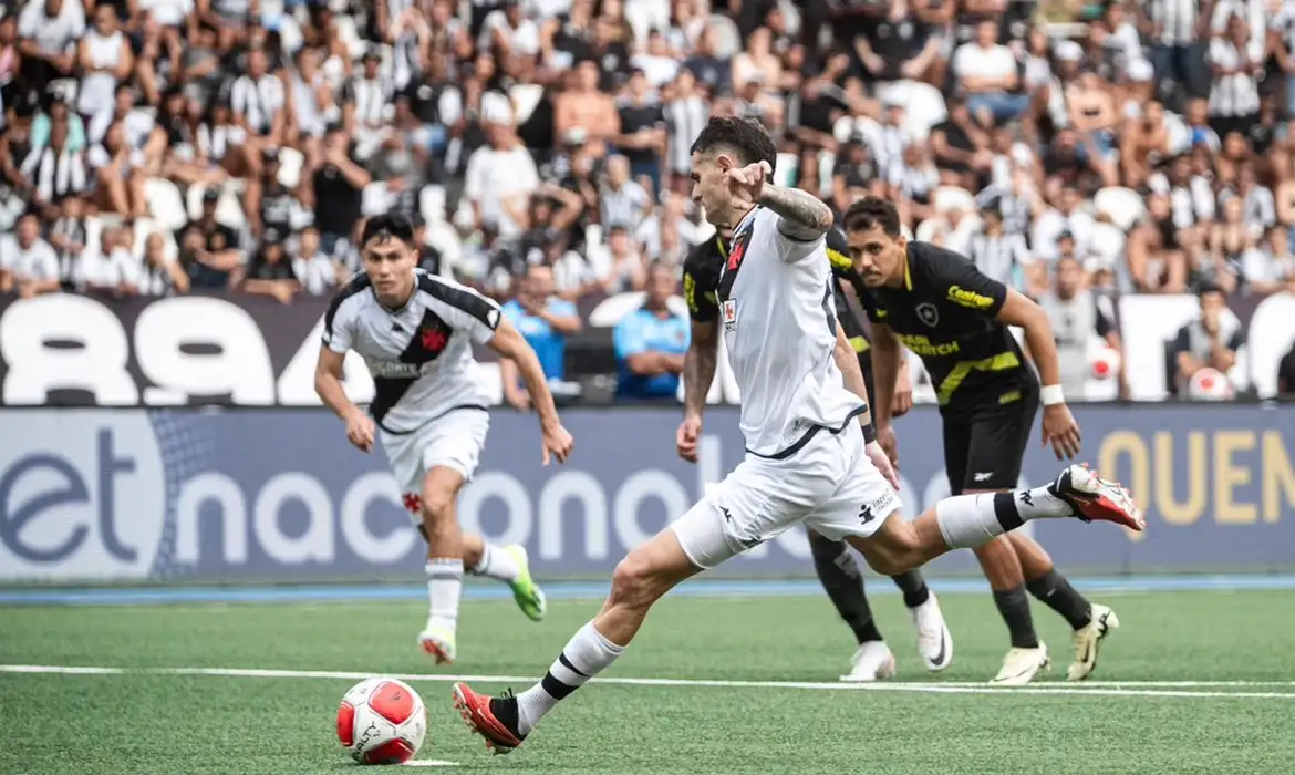 Leia mais sobre o artigo Vasco vira sobre Botafogo e entra no G4 do Cariocão