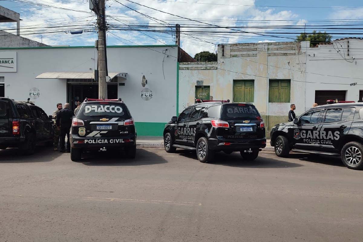 Você está visualizando atualmente Três pessoas da mesma família são presas em operação contra tráfico de drogas em Corumbá