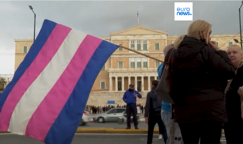 Leia mais sobre o artigo Parlamento da Grécia aprova casamento entre pessoas do mesmo sexo