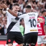 Vasco goleia Portuguesa e se classifica às semifinais do Carioca