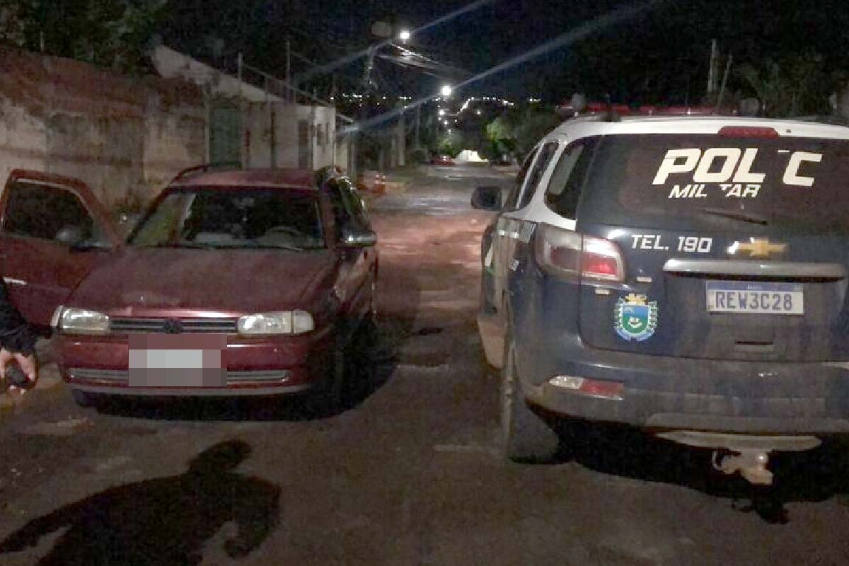 Você está visualizando atualmente Homens são presos em carro furtado enquanto mantinham relação sexual em Campo Grande