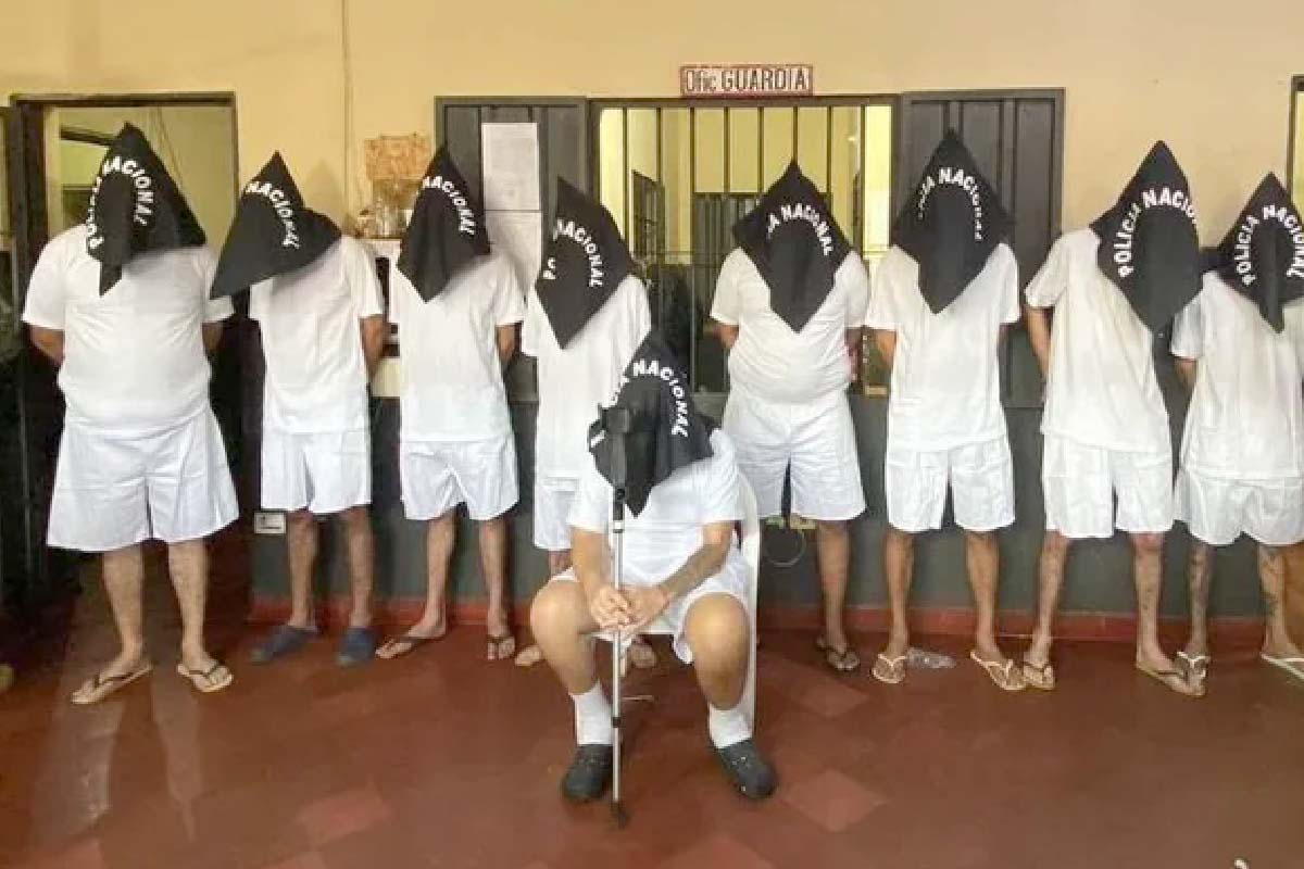 Leia mais sobre o artigo Paraguai entrega 25 presos brasileiros à Polícia Federal