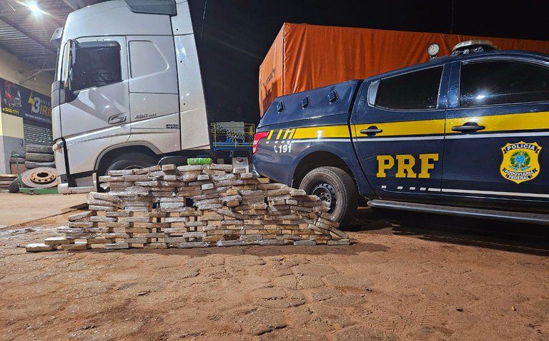 Operação cumpre mandados em SP em investigação contra o tráfico em Corumbá
