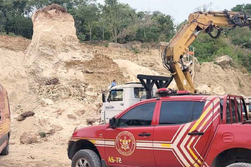 Trabalhador é resgatado pelos bombeiros em corumbá 