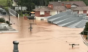 Leia mais sobre o artigo Sobe para 83 número de mortes no Rio Grande do Sul pelas fortes chuvas