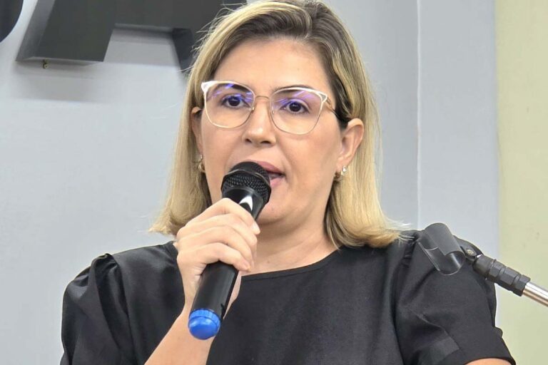 Após receber repasse do Governo Federal vereadora questiona município por falta de medicamentos