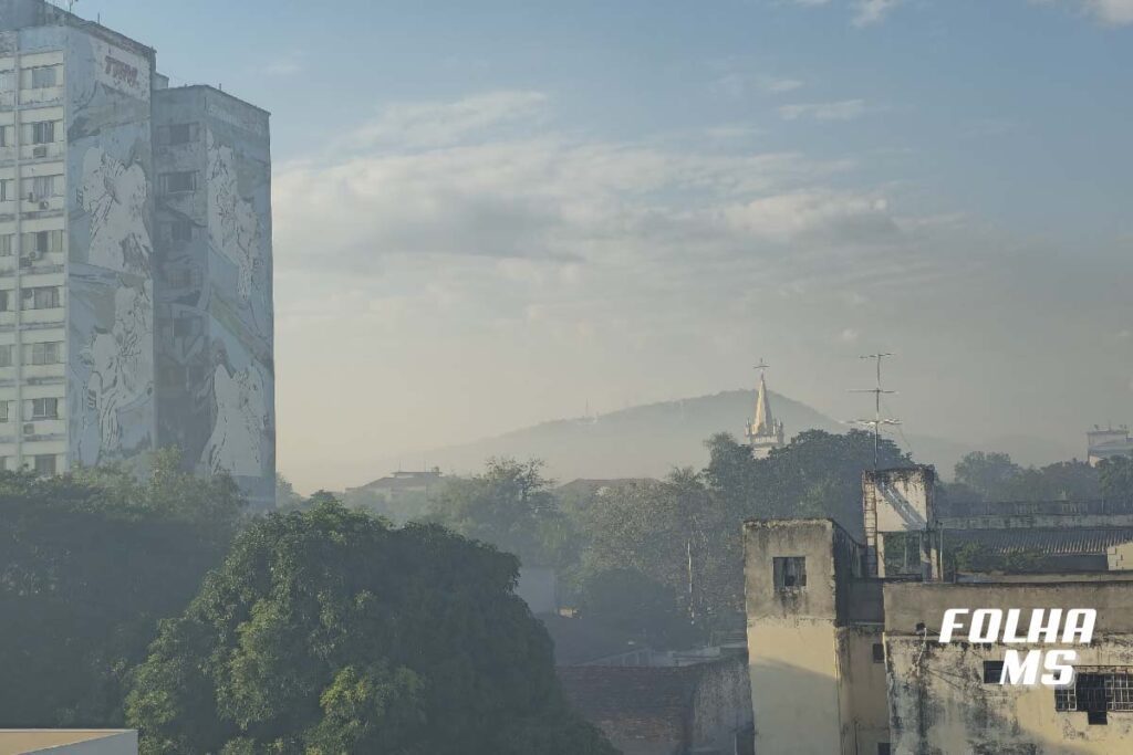 Fumaça das queimadas encobre o céu em Corumbá nesta segunda-feira; veja fotos 6 fumaca2 fumaça