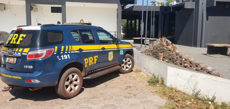 PRF apreende mais de 100 kg de pasta base em abordagem na BR-262