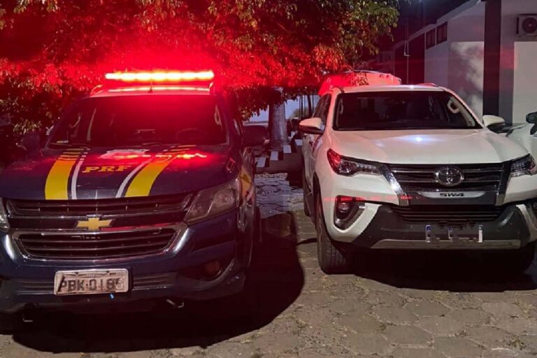 Carro roubado é recuperado e suspeito preso pela PRF em Corumbá