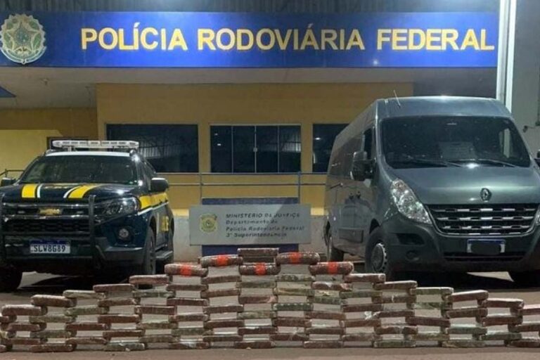 PRF apreende 93 kg de cocaína em Van que seguia de Puerto Quijarro para Campo Grande