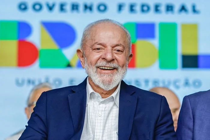 Você está visualizando atualmente Quaest: aprovação do governo Lula vai a 54%. Rejeição é de 43%