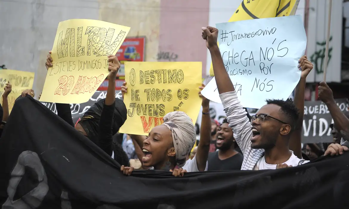 Leia mais sobre o artigo Violência matou mais de 15 mil jovens no Brasil nos últimos 3 anos