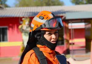 Sargento Katiane Foto Saul Schramm 2 300x207 1 combate a incêndios