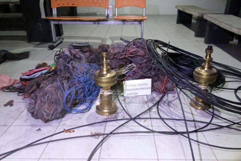 Dupla que furtou mais de 1,5 Km de fiação e dono de ferro-velho são detidos pela PM em Corumbá