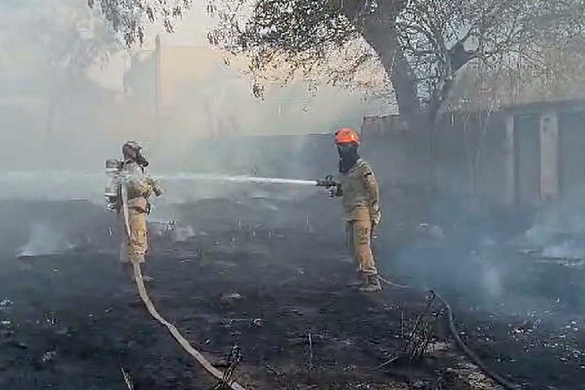 Leia mais sobre o artigo Incêndio em terreno baldio mobiliza bombeiros em Corumbá