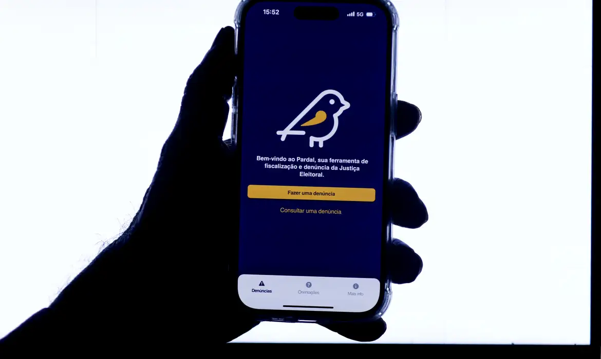 Você está visualizando atualmente Eleitores podem denunciar irregularidades pelo aplicativo Pardal
