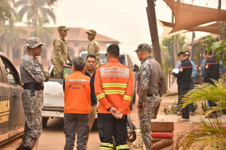 Brasil envia militares para missão humanitária na Bolívia contra incêndios florestais