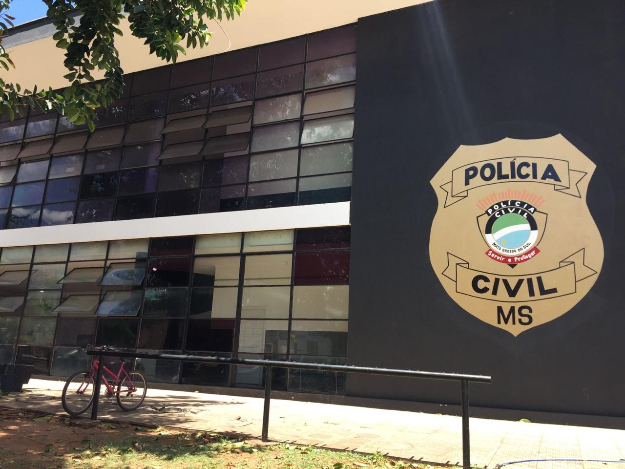 Homem é preso em Corumbá por descumprir medida protetiva e ameaçar vítima em caso de violência doméstica.