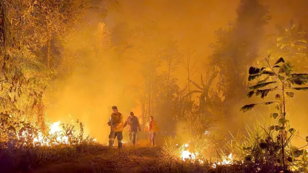 Leia mais sobre o artigo Bolívia enfrenta incêndios extremos, e Brasil reforça missão de combate ao fogo