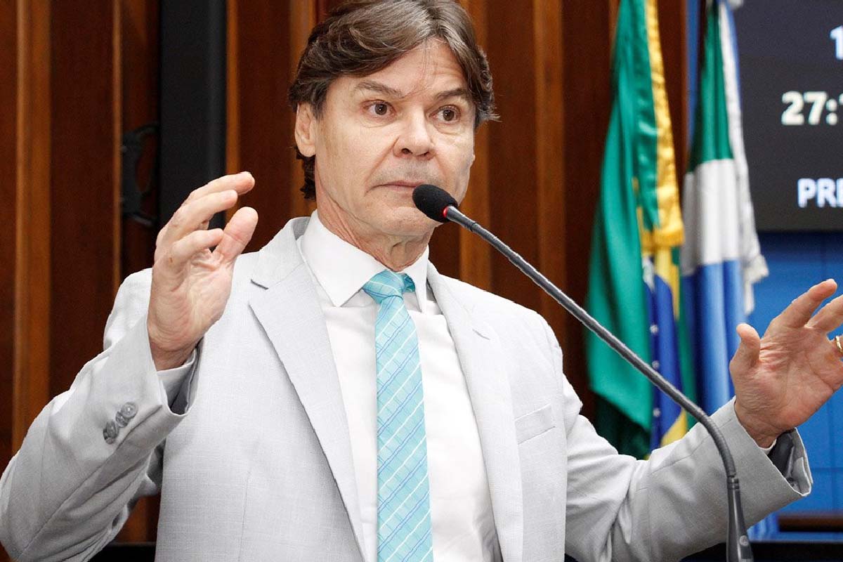 Você está visualizando atualmente Deputado considera radicalismo IBAMA não debater uso sustentável da hidrovia do Rio Paraguai.