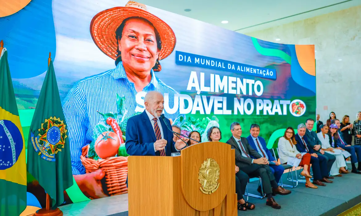 Você está visualizando atualmente Lula lança programa de R$ 1 bilhão para produção e compra de arroz