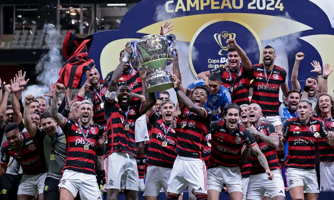 Leia mais sobre o artigo Flamengo vence Atlético-MG e fica com título da Copa do Brasil