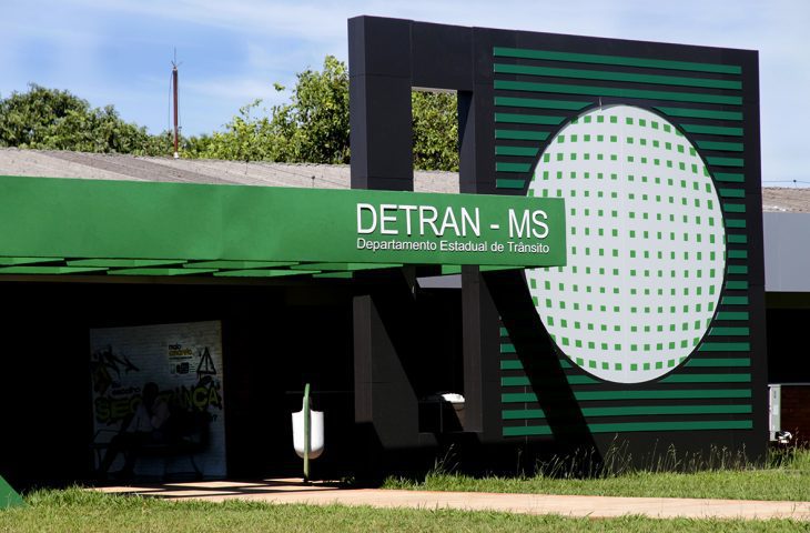 Detran-MS alerta sobre golpes e orienta população a utilizar canais oficiais
