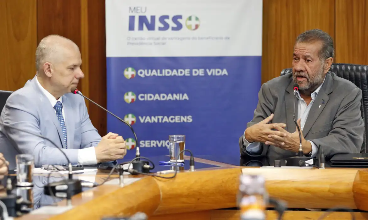 Leia mais sobre o artigo Novo cartão do INSS permite antecipar R$ 150 do benefício sem juros