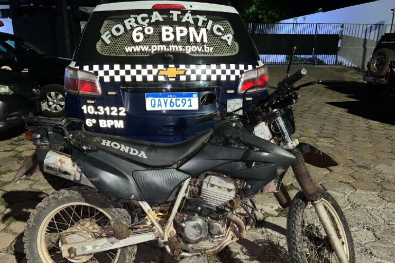 Polícia Militar recupera motocicleta furtada em Corumbá e detém suspeito