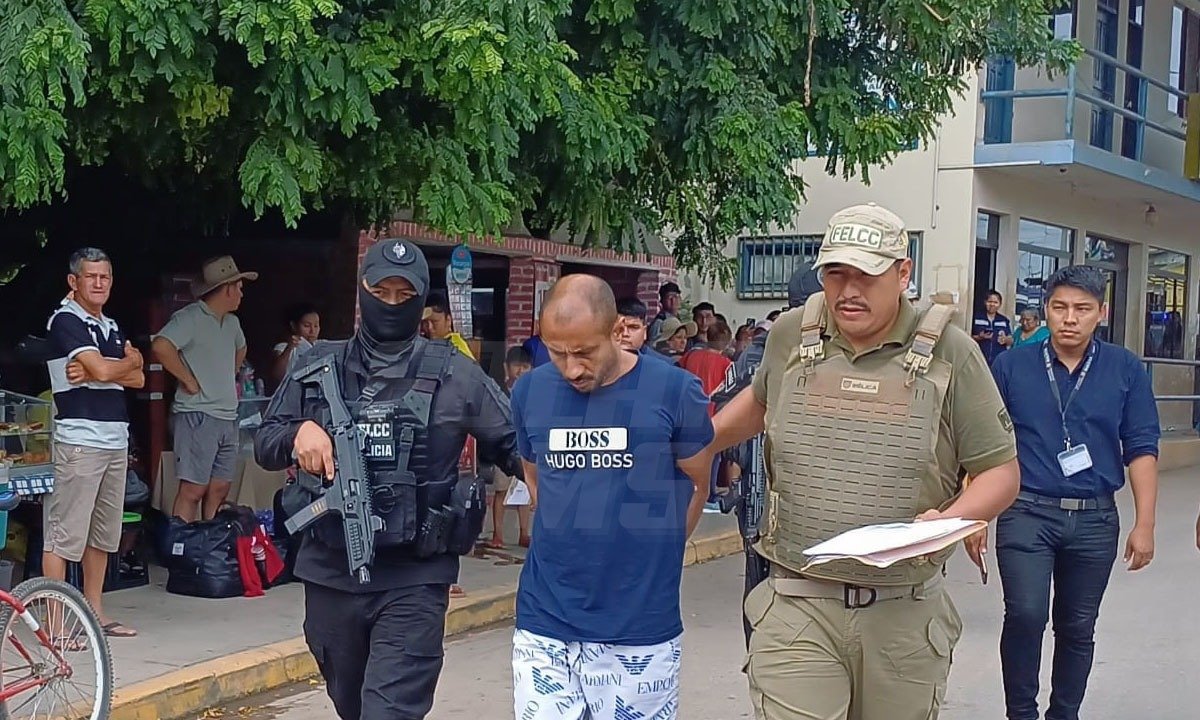 No momento, você está visualizando Foragido da justiça é extraditado da Bolívia e entregue à Polícia Federal em Corumbá