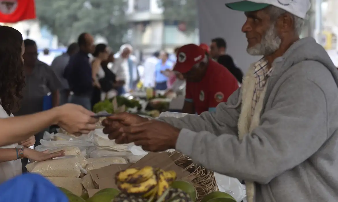 No momento, você está visualizando Programa Desenrola Rural entra em vigor nesta segunda-feira